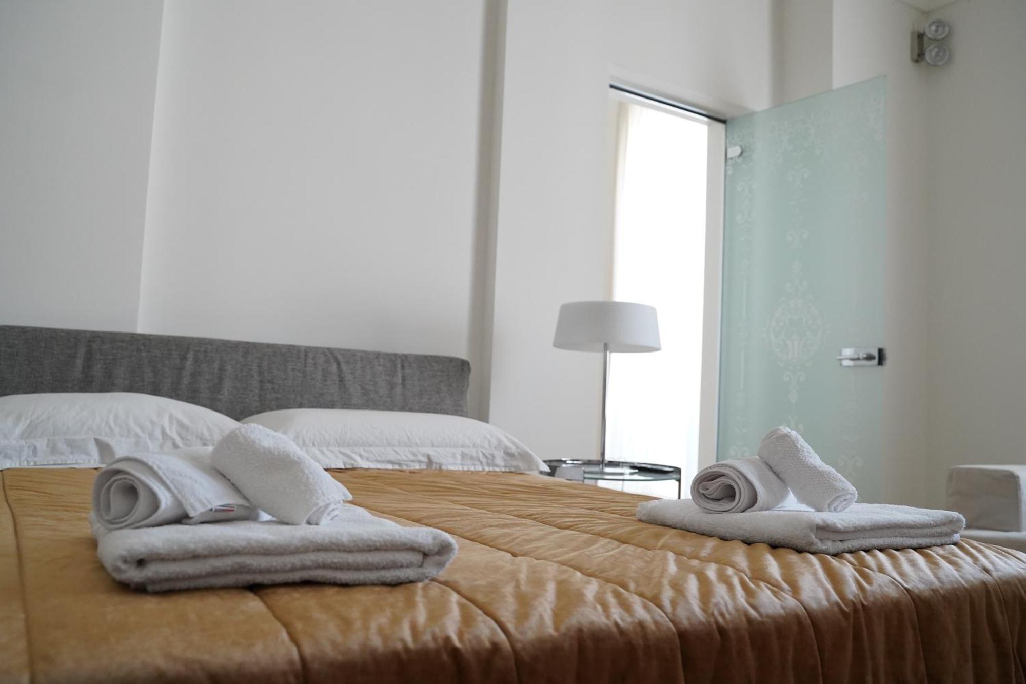 Suite Home D'Aragona Lecce Buitenkant foto