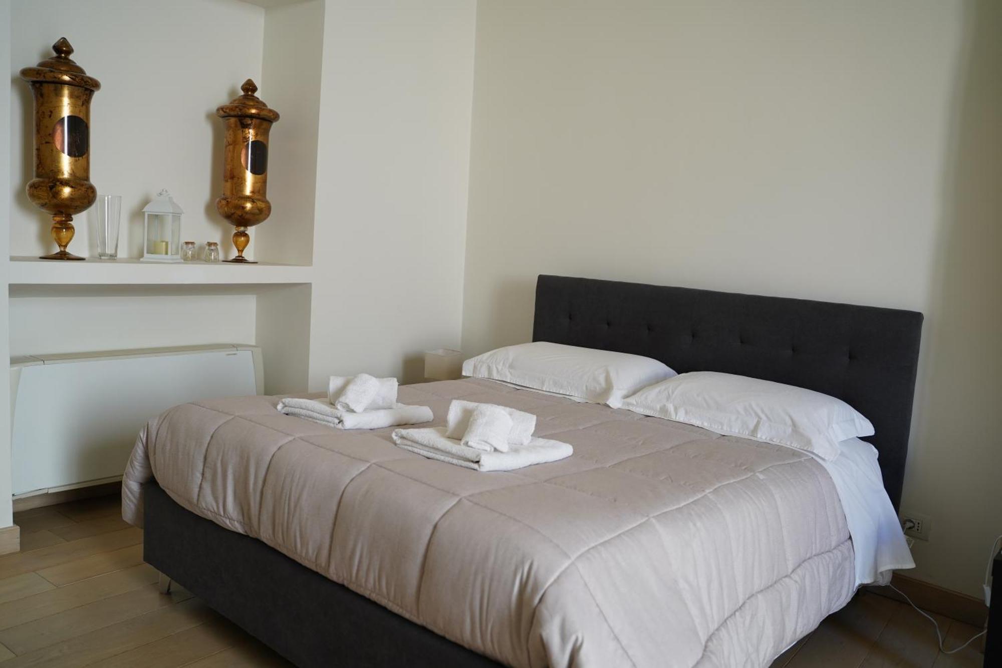 Suite Home D'Aragona Lecce Buitenkant foto